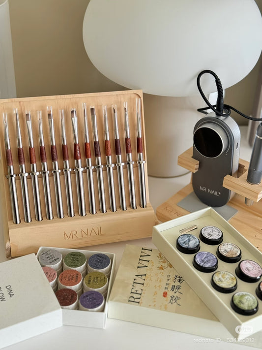 Bộ cọ vẽ móng tay MR. Nail Art Brush Set - 13 cây kèm giá trưng bày